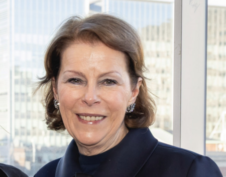 Headshot of Alicia Volk