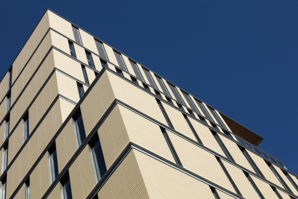 433 1st Ave. building