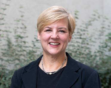 Kelly Walker headshot
