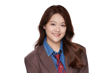 Rujie Xu headshot