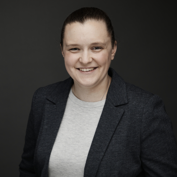 Hillary Dutton Professional Headshot