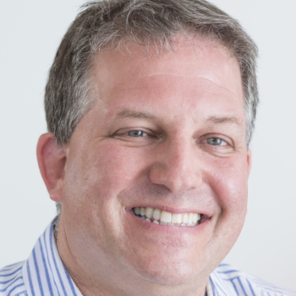 Lloyd Golddamt professional Headshot 