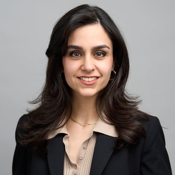 Shahrzad Siamdoust professional headshot 