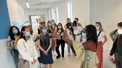 SU 23 in Accra - Group Photo at Hospital