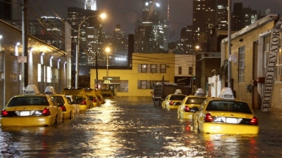 Sandy flooding the streets of NYC